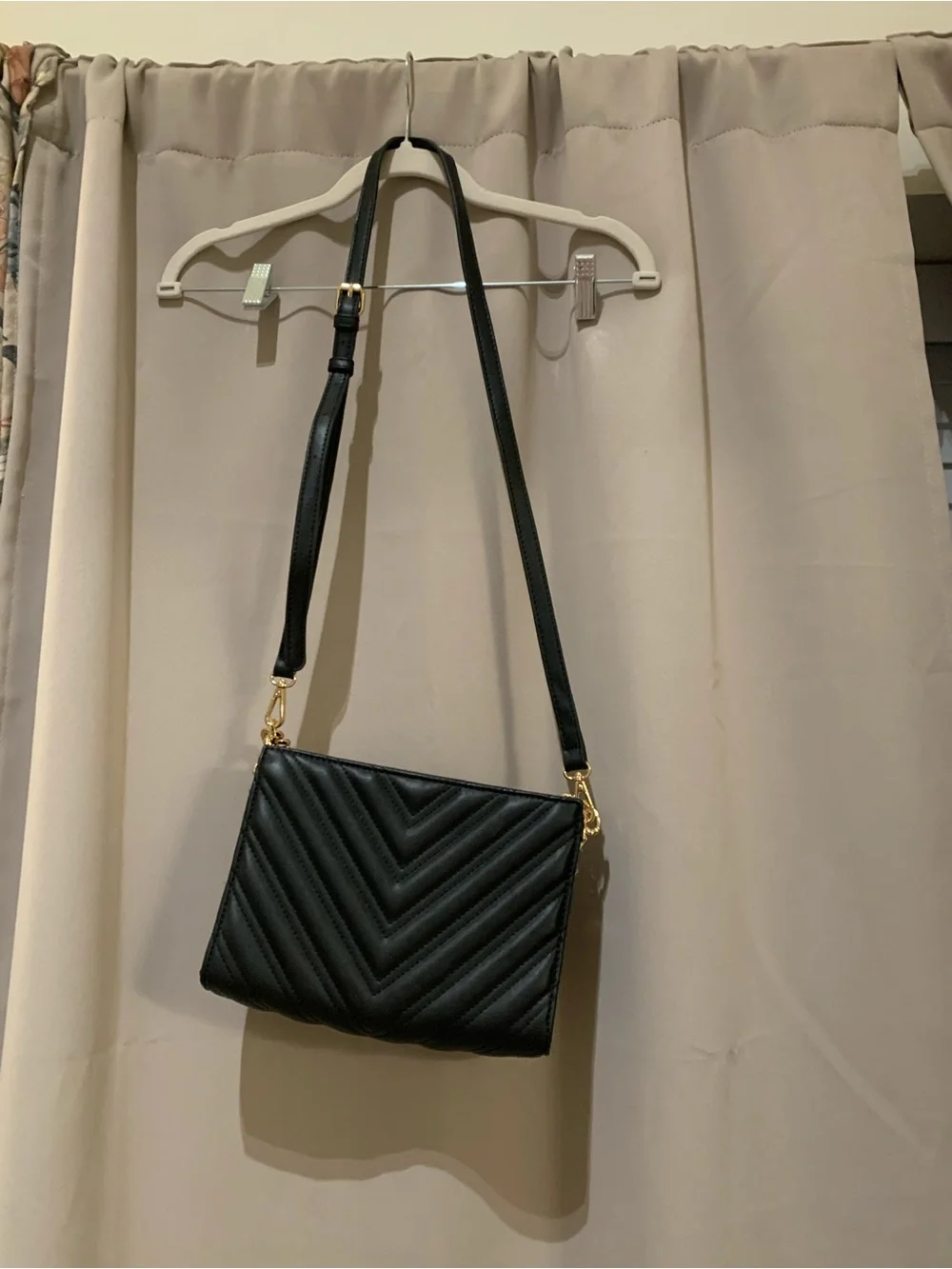 Black Quilted Chain-Handle Shoulder Bag